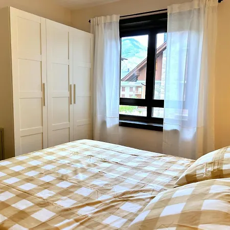 Encantador I Centric Amb Llar De Foc By Rural D'aneu Apartment *